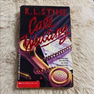 1994 FIRST EDITION - Scholastic 'Call Waiting' Book
